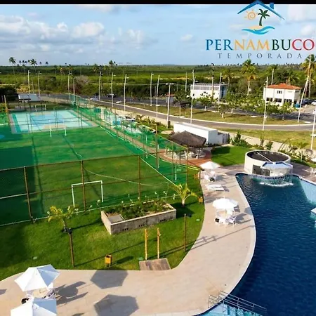 Apartamento em Condomínio com Piscinas-2